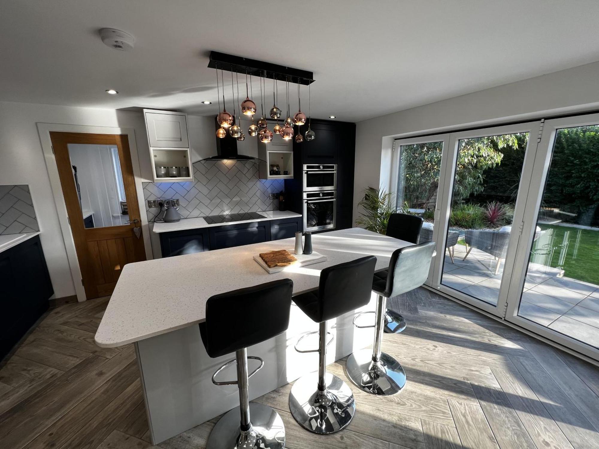 Stylish Modern Home With Parking Enclosed Garden Holyhead Εξωτερικό φωτογραφία