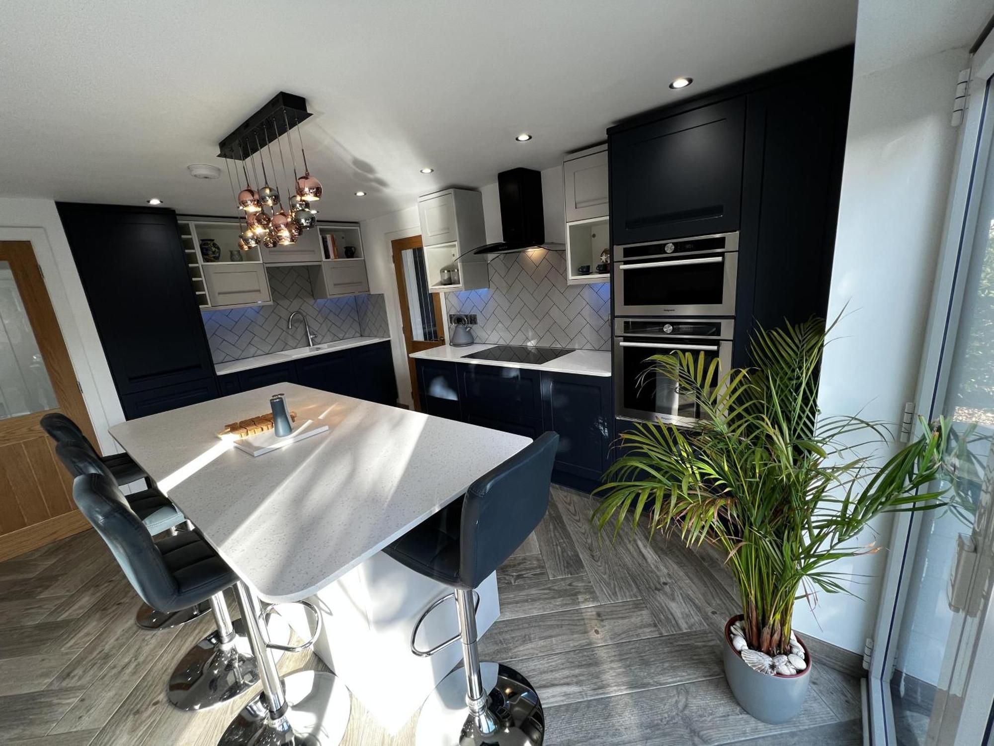 Stylish Modern Home With Parking Enclosed Garden Holyhead Εξωτερικό φωτογραφία